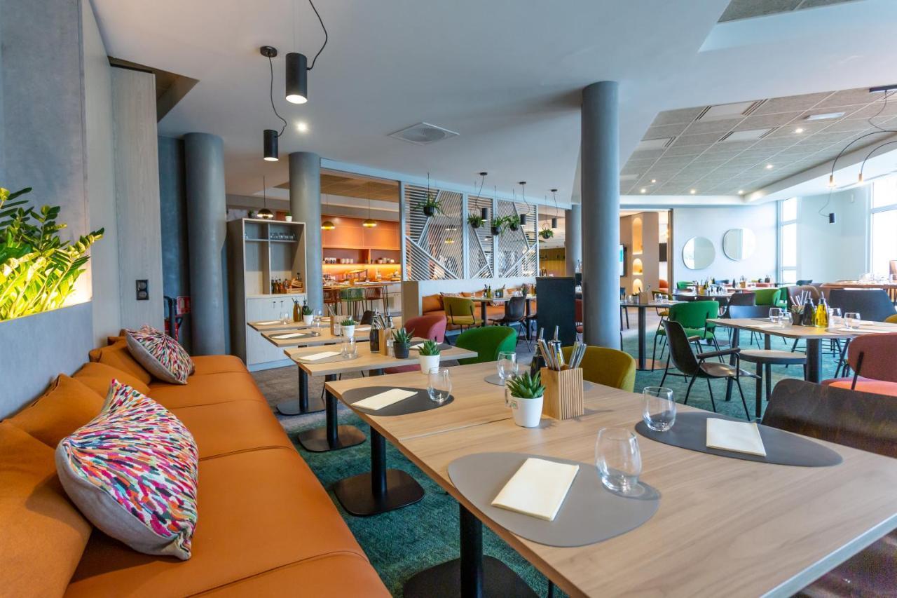 Novotel Bourges Buitenkant foto