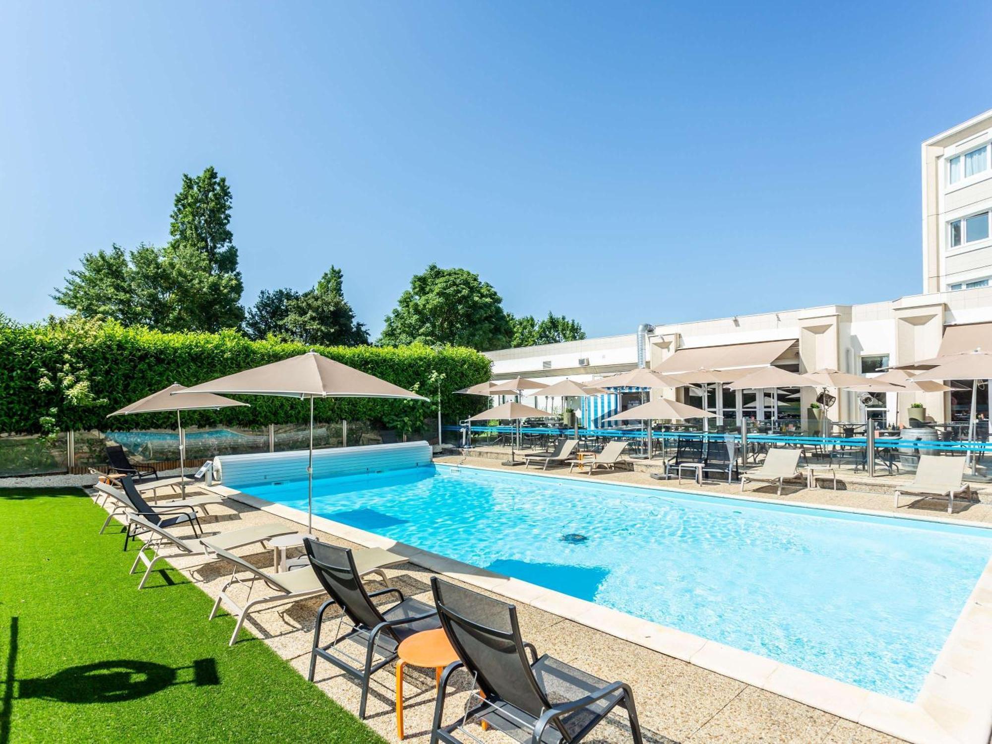 Novotel Bourges Buitenkant foto